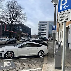 3 Neben Warschauer Platz Und Spree Berlin